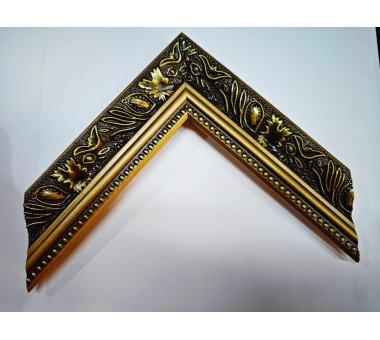 0511-1520 18 Moldura madeira aprox 4,5x1,7cm Gravada estreita em dourado trabalhado